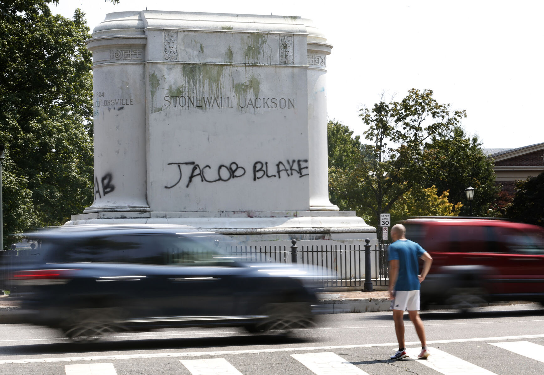 20200826_MET_GRAFFITI_AWE01